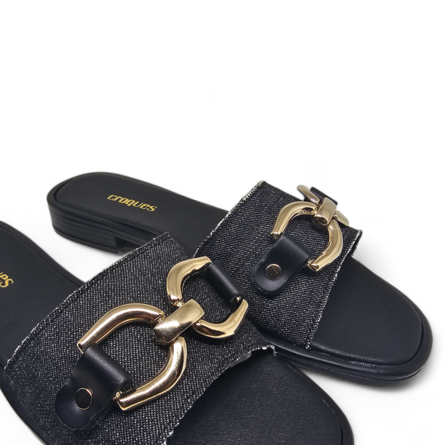 FLAT SANDALS