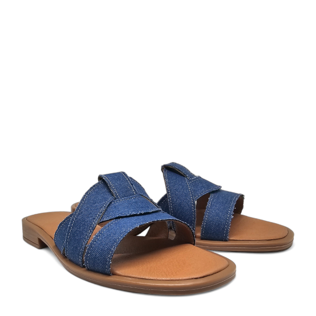 FLAT SANDALS