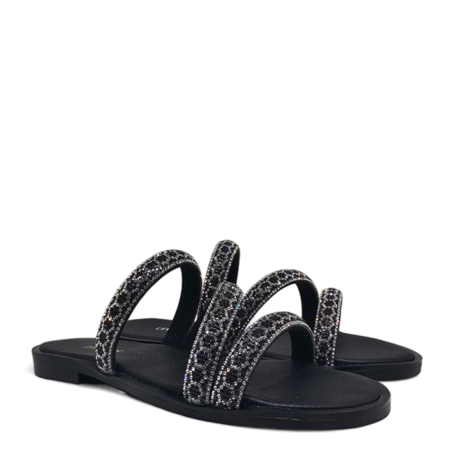 FLAT SANDALS