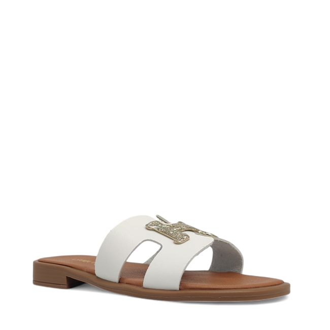 FLAT SANDALS