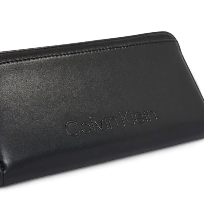EMBOSSED LOGO LARGE ZIP AROUND