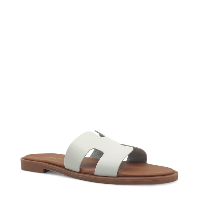 FLAT SANDALS