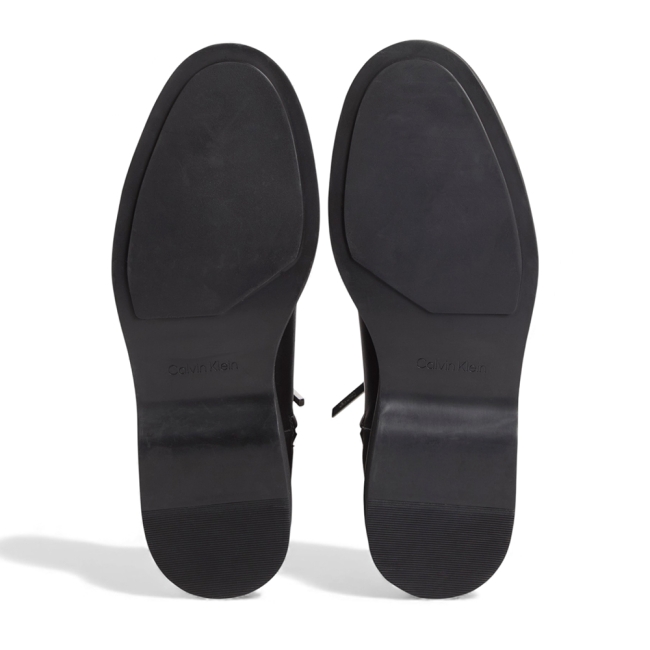 ANKLE BOOT W/ METAL LOGO