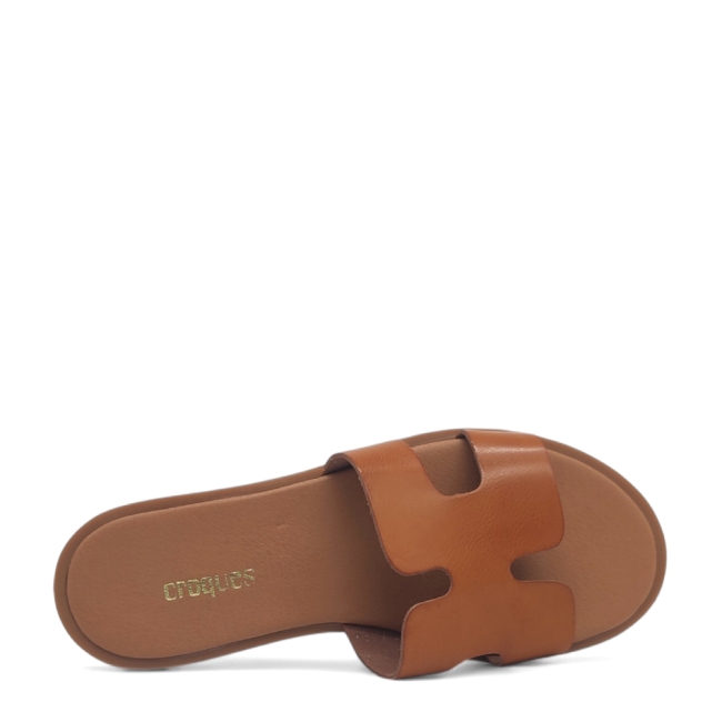 FLAT SANDALS