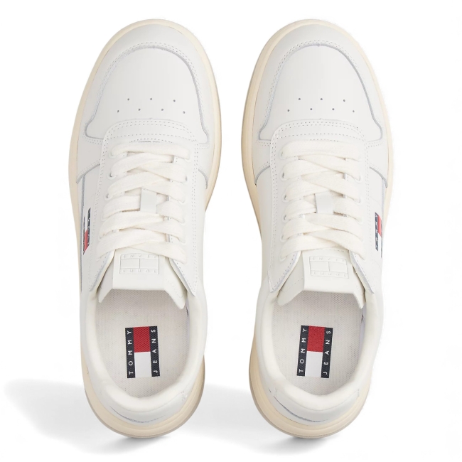 THE CHELSEA SNEAKER LACE UP