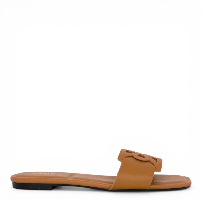 SQUARE FLAT SANDAL EMBLEM