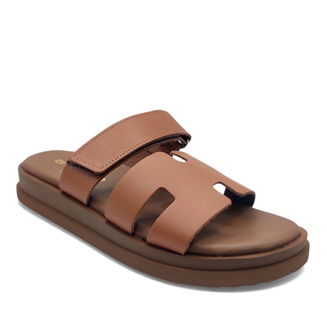 FLAT SANDALS