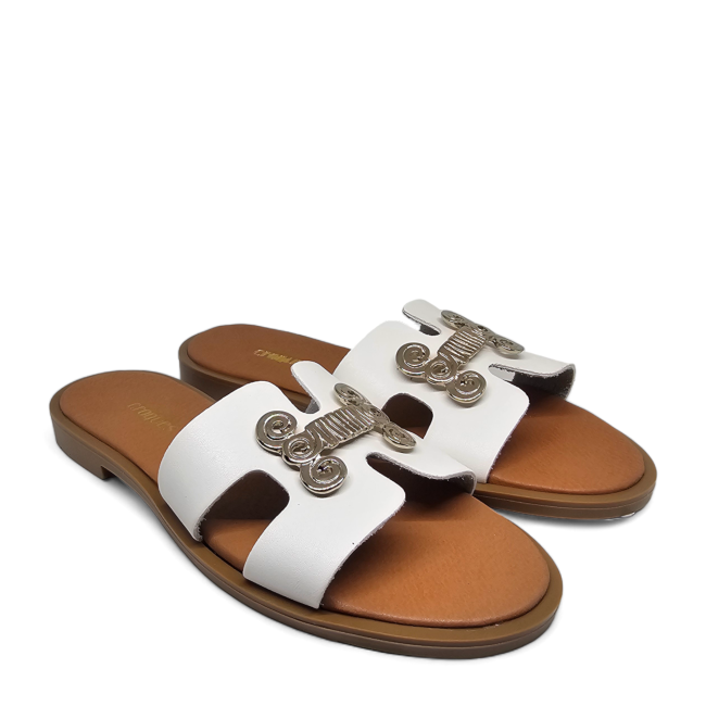 FLAT SANDALS