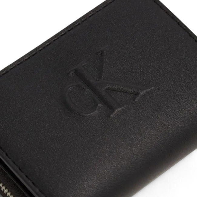 SCULPTED MED ZIP AROUND WALLET