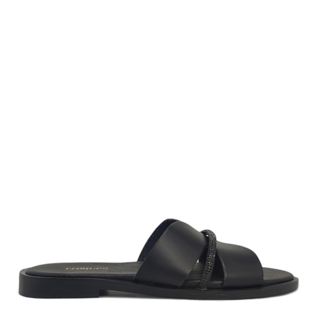 FLAT SANDALS