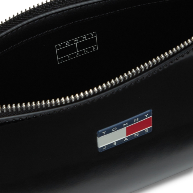 TJW MUST SHOULDER BAG
