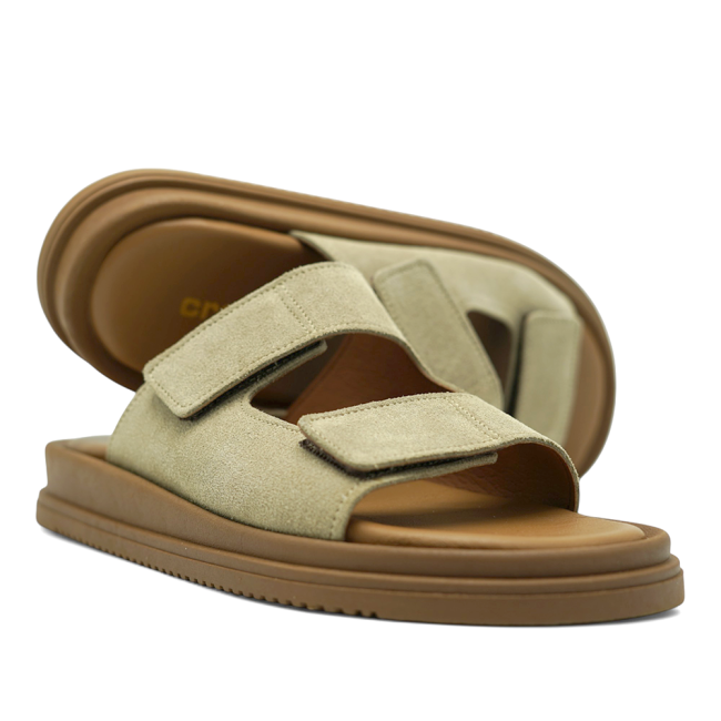 FLAT SANDALS