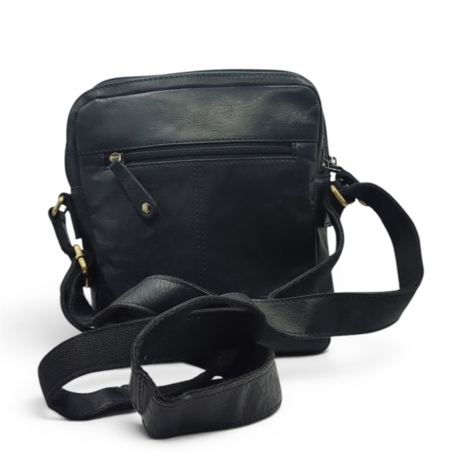 CROSSBODY