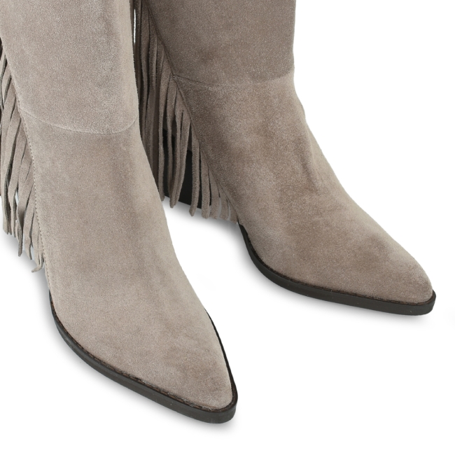 COWBOY BOOTS