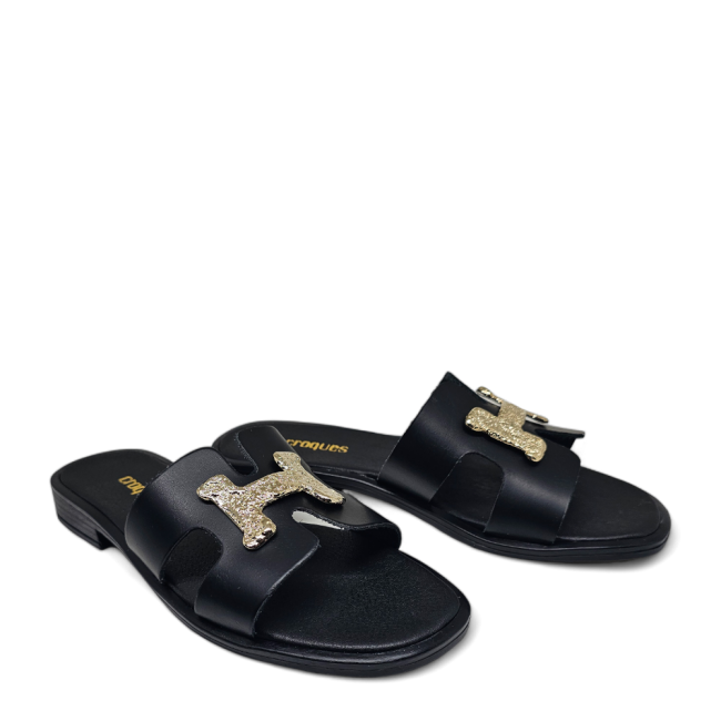 FLAT SANDALS