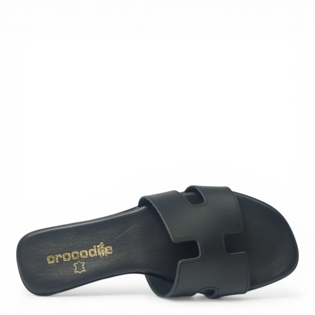 FLAT SANDALS