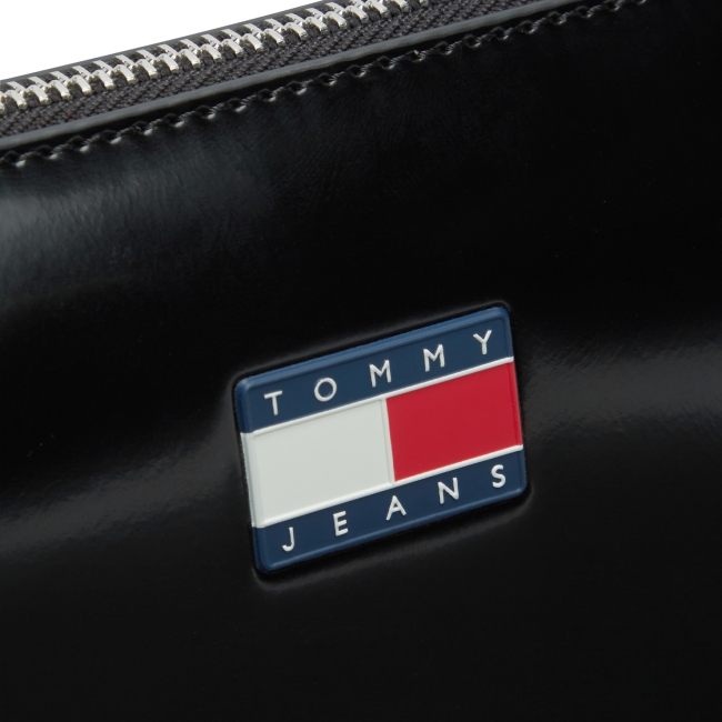 TJW MUST SHOULDER BAG