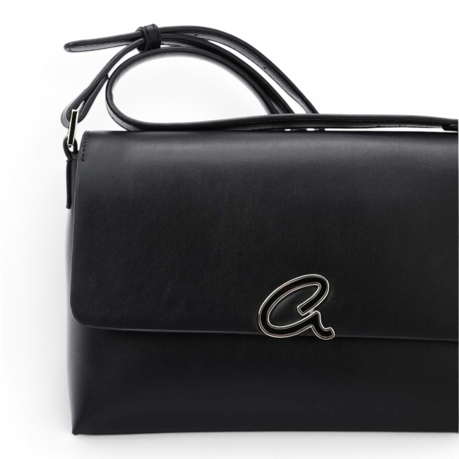 CROSSBODY