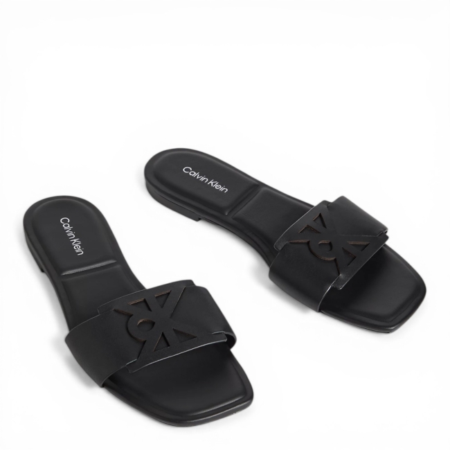 SQUARE FLAT SANDAL EMBLEM