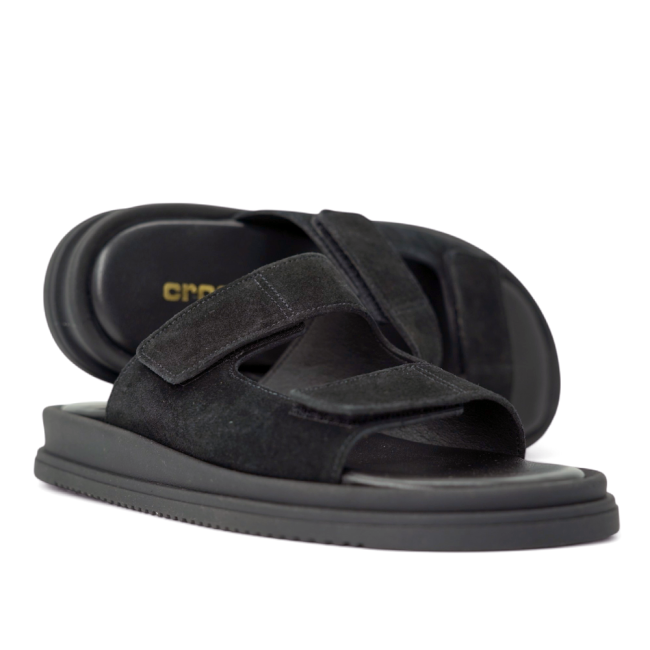 FLAT SANDALS