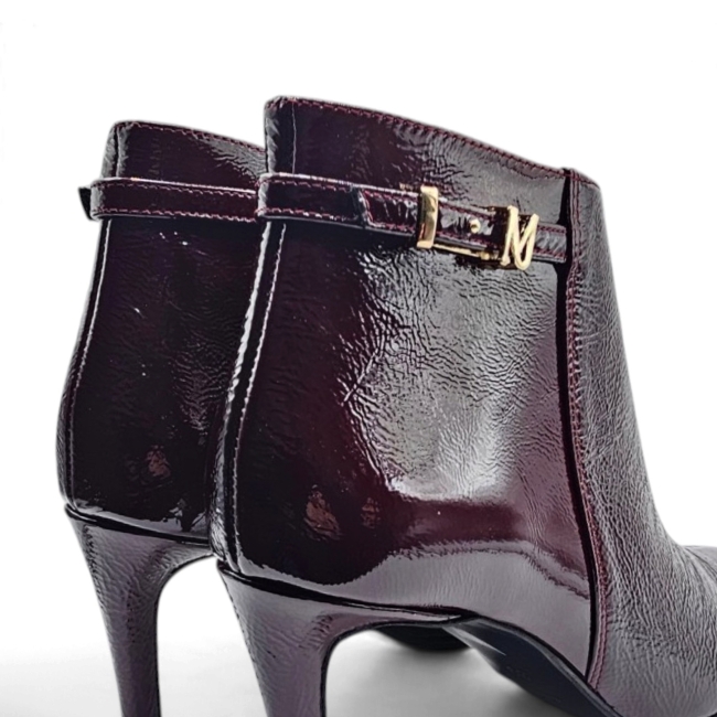 LEATHER COLLECTION