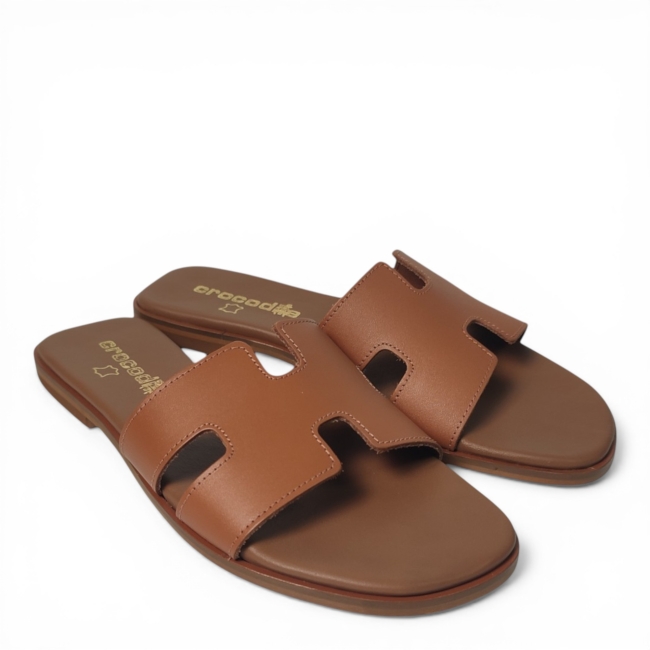FLAT SANDALS