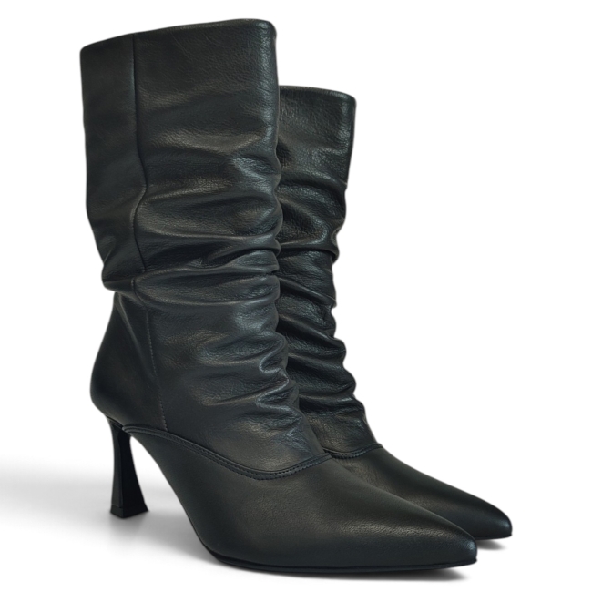 LEATHER COLLECTION