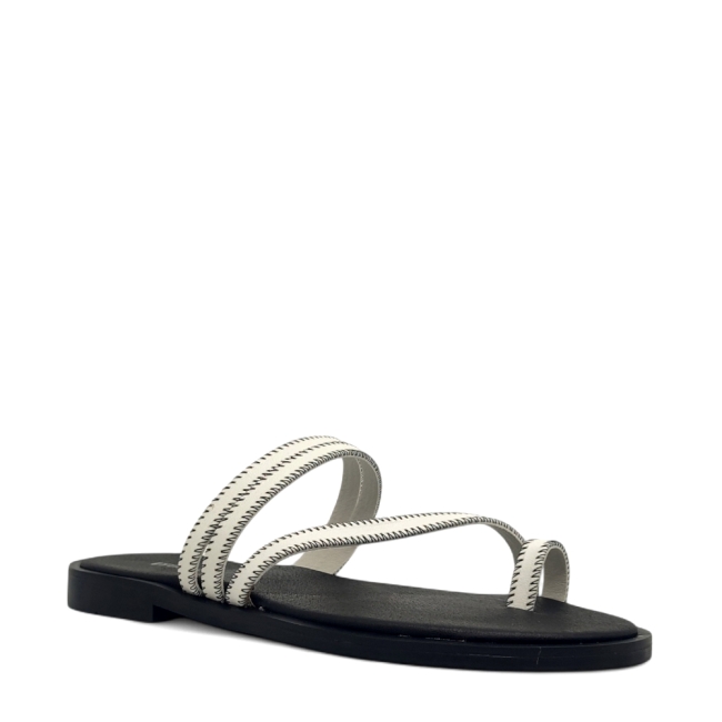 FLAT SANDALS