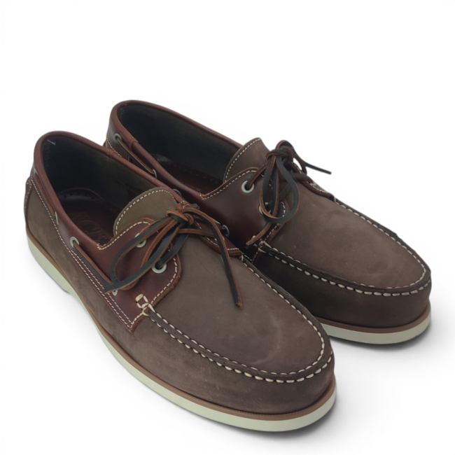 MOCCASINES