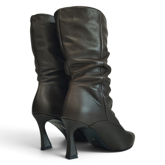 LEATHER COLLECTION