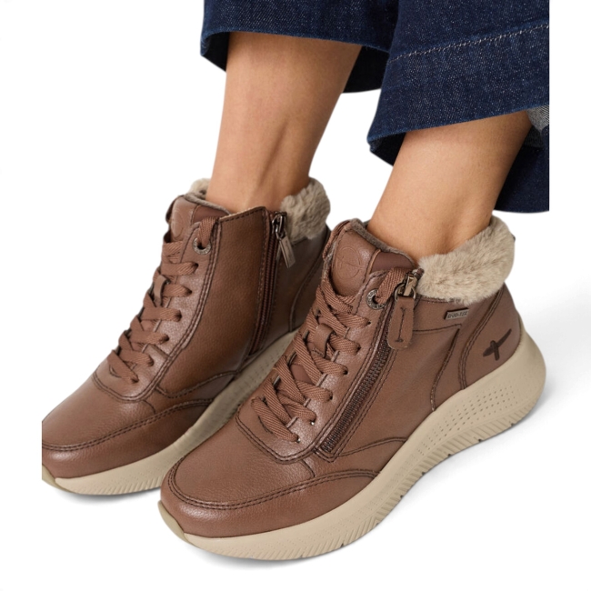 SNEAKERS WOMEN