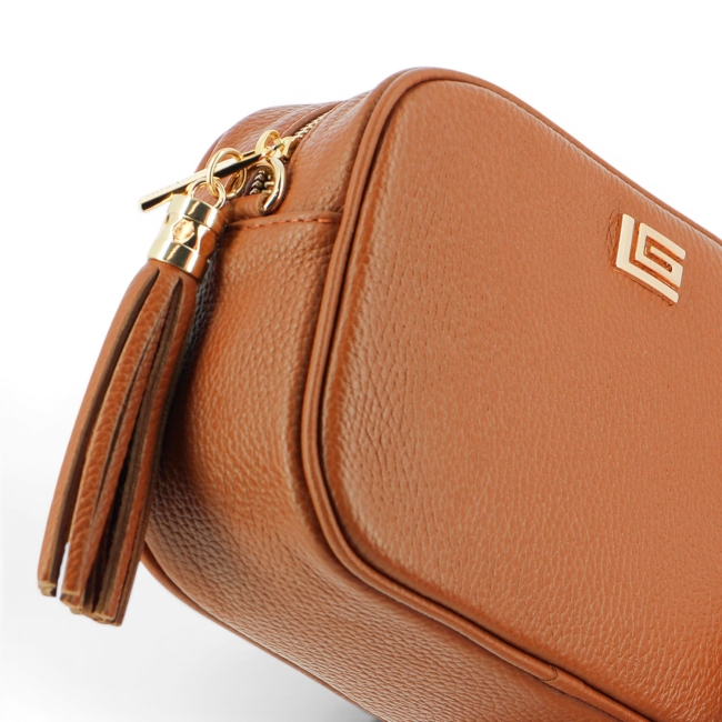 CROSS BODY
