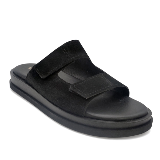 FLAT SANDALS
