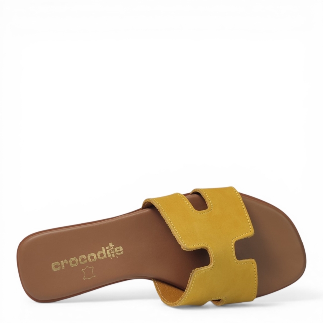 FLAT SANDALS