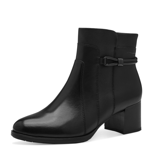 CHELSEA BOOTS