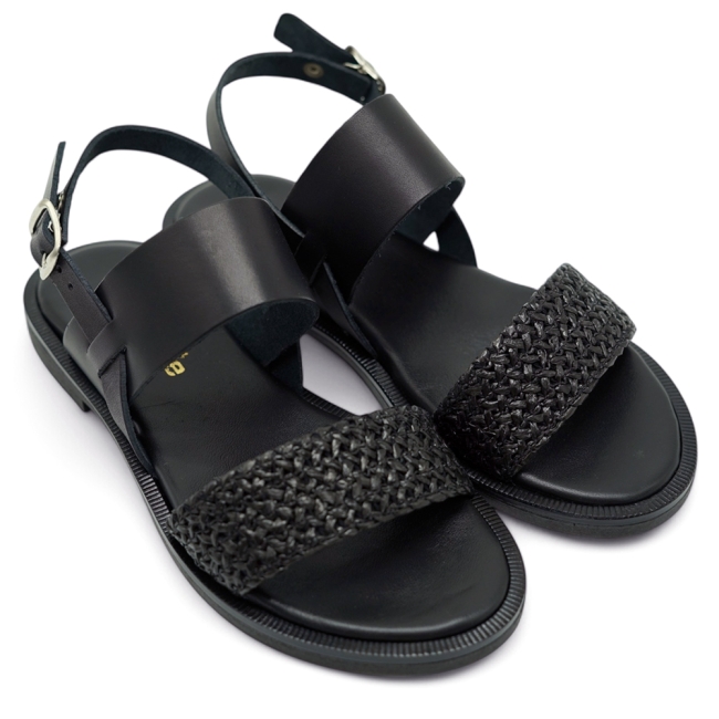 FLAT SANDALS