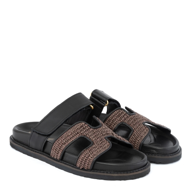 FLAT SANDALS