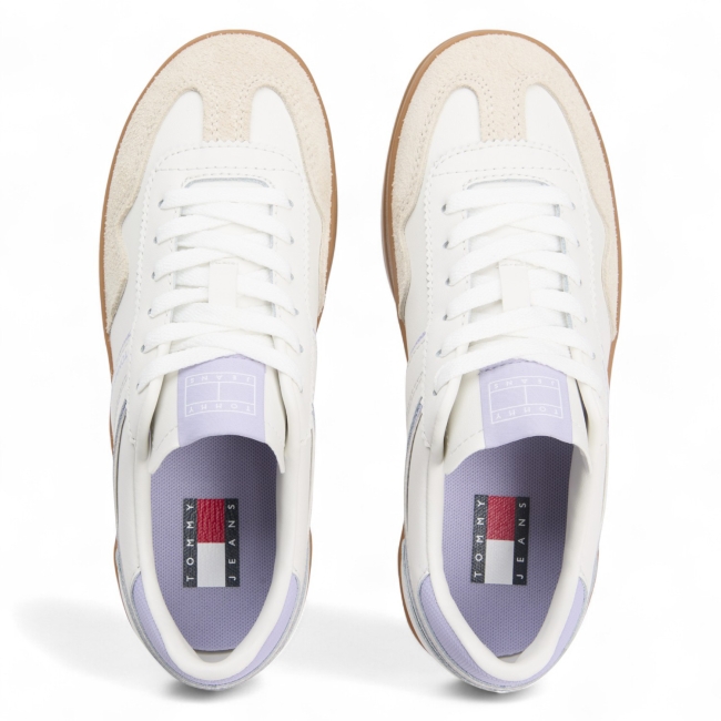 THE GREENWICH FLATFORM