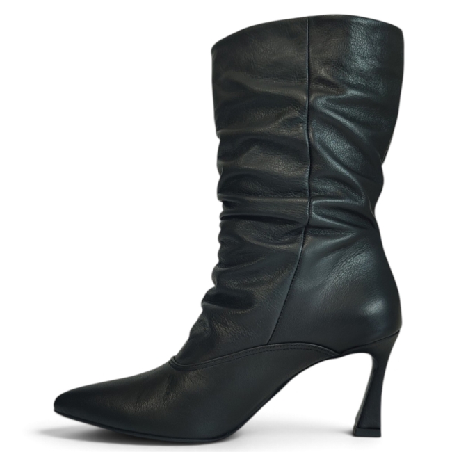 LEATHER COLLECTION