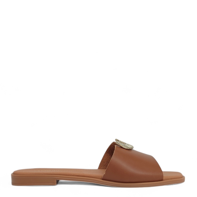 FLAT SANDALS