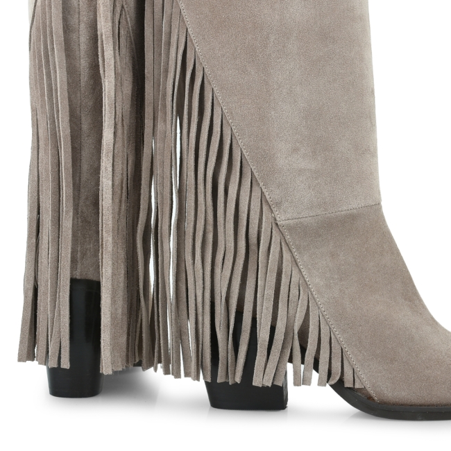 COWBOY BOOTS