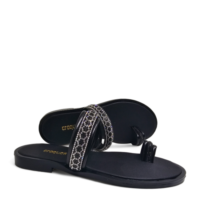 FLAT SANDALS