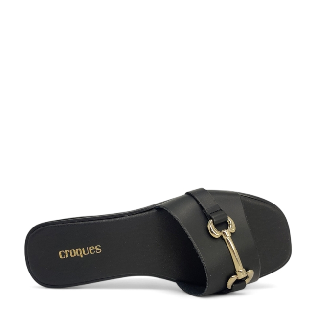 FLAT SANDALS