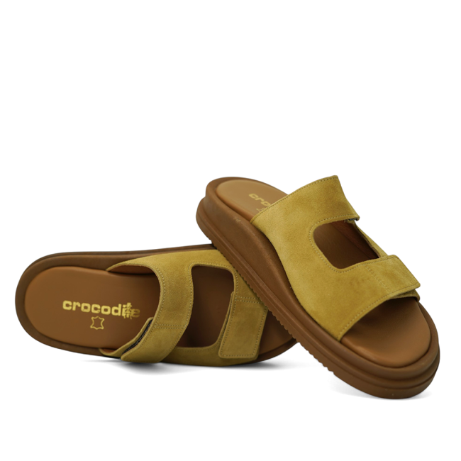 FLAT SANDALS