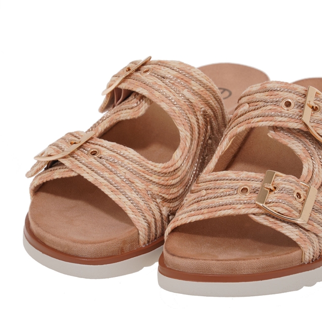 FLAT SANDALS