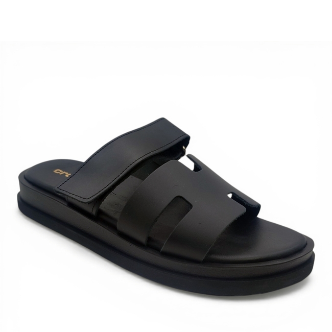 FLAT SANDALS