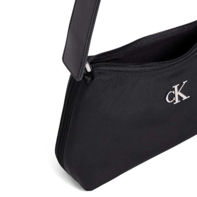 SLEEK NYLON SHOULDERBAG