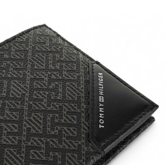 TH MONOGRAM EXTRA CC AND COIN