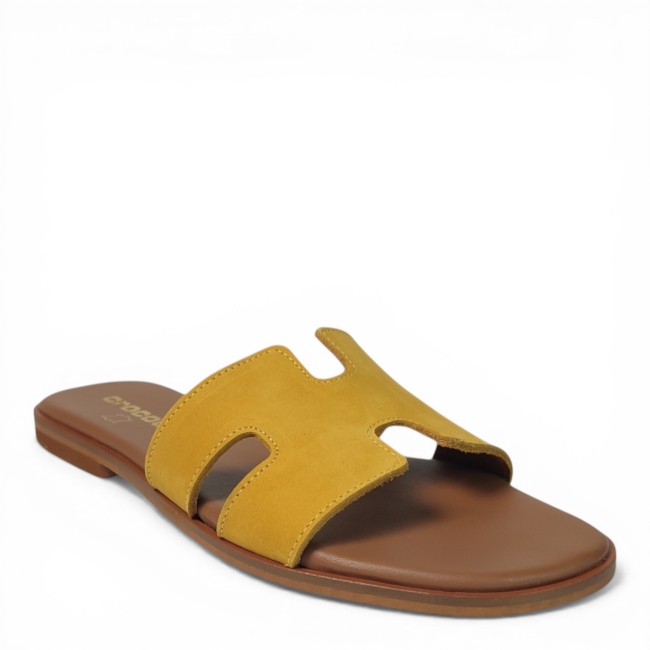 FLAT SANDALS