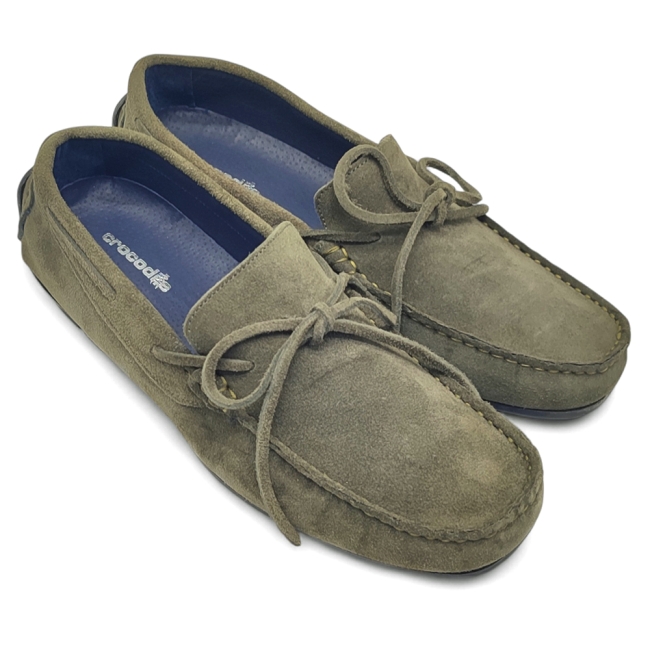 MOCCASINES